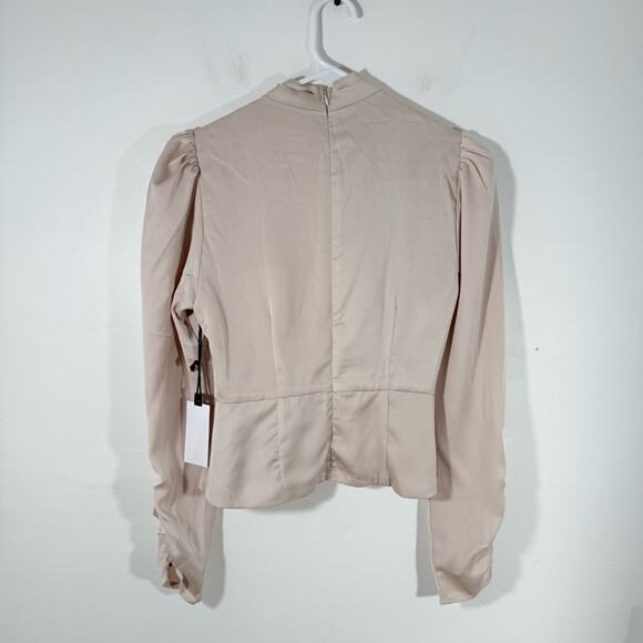 NWT ASTR Twist Mock Neck Cutout Peplum Top In Satin Champagne Size XS New - Picture 9 of 11